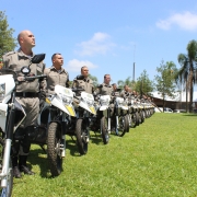Formatura policiamento com motos em Santa Rosa