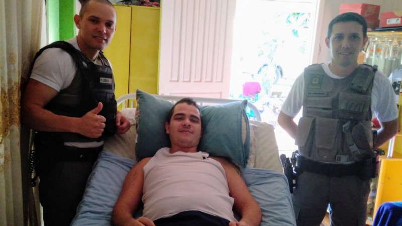 PMs e v&iacute;tima de acidente em Ira&iacute;