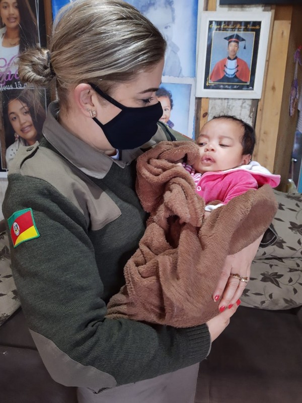 Policial militar de Rio Pardo salva bebê de dois meses pelo telefone
