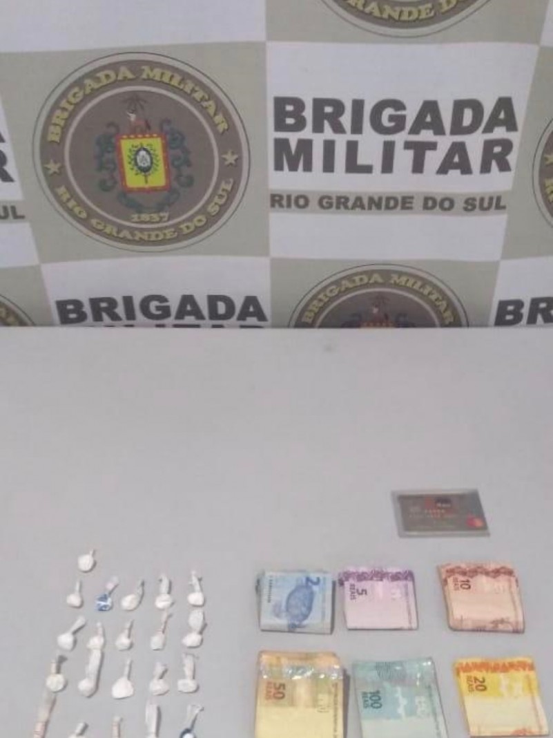 Material apreendido em São Sebastião do Caí 