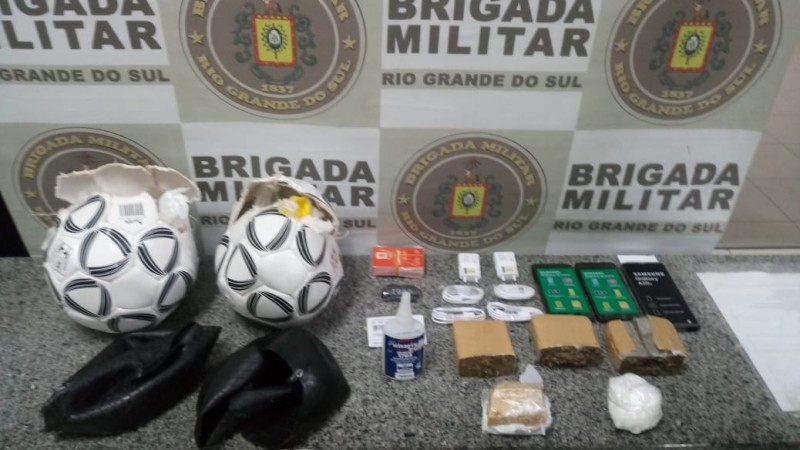 Material apreendido na Penitenciária Modulada de Montenegro