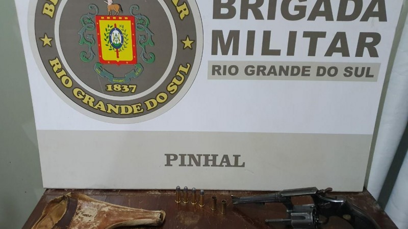 Prisão em Pinhal