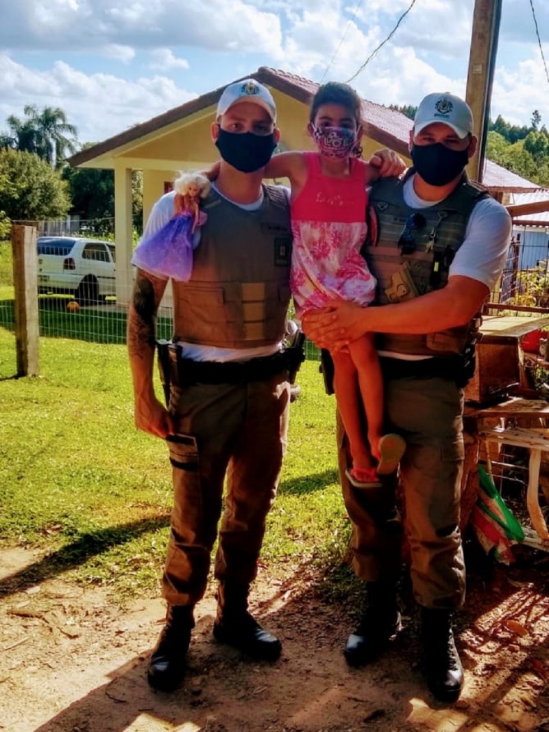 BM de Barros Cassal realiza sonho de menina de 7 anos 
