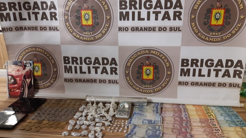 drogas, dinheiro, balança de precisão,