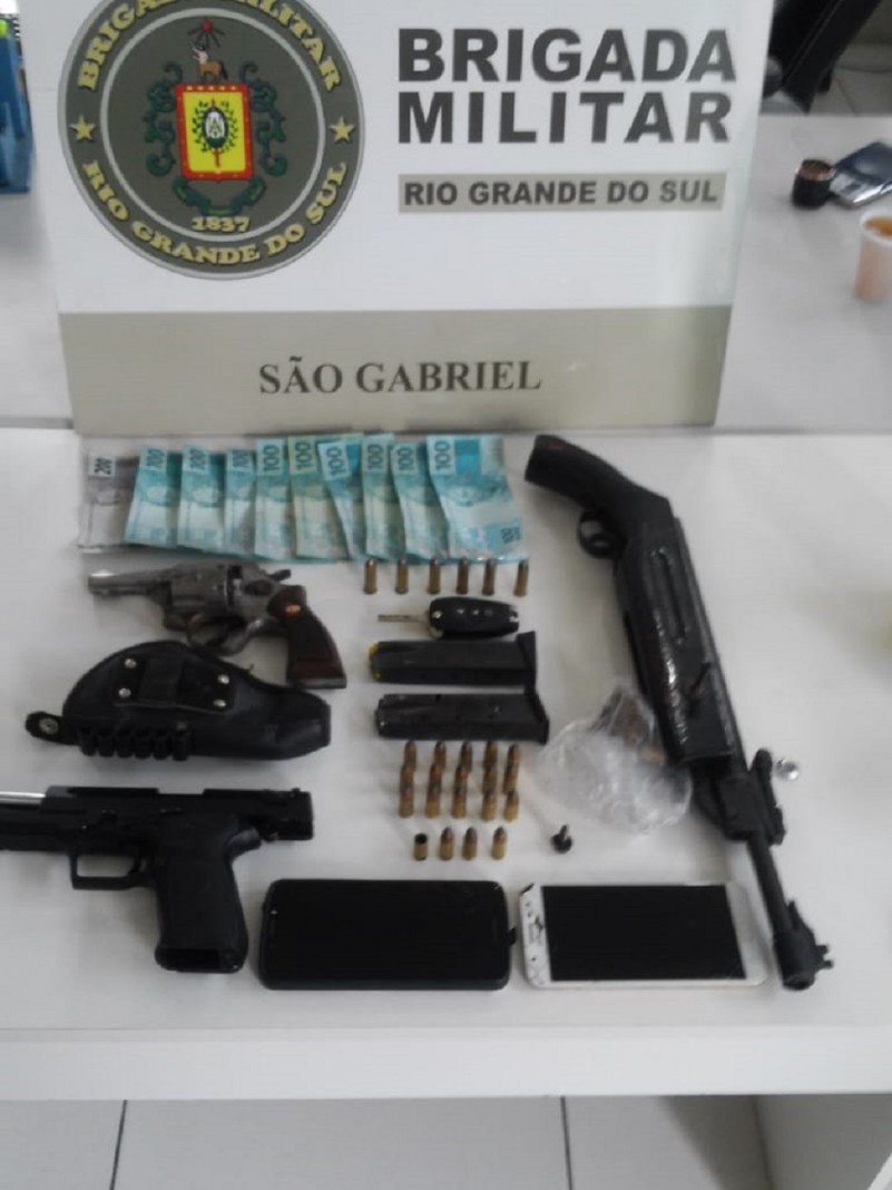 armas e dinheiro