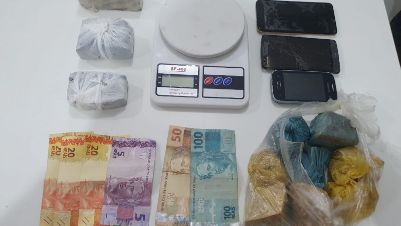 drogas, dinheiro, balan&ccedil;a