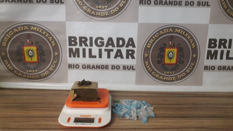droga, balan&ccedil;a e pinos
