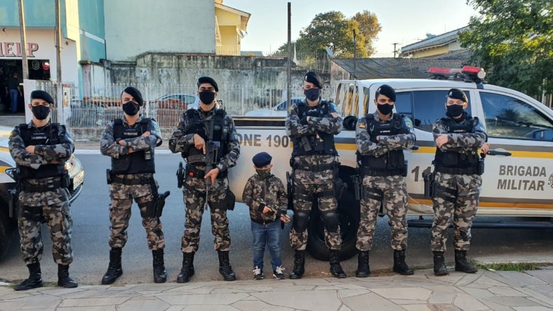 uma surpresa para o pequeno Murilo em seu anivers&aacute;rio