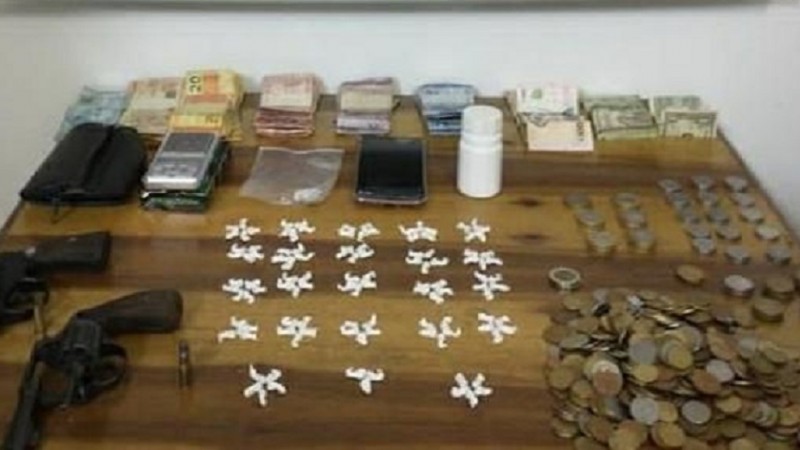 armas, drogas, dinheiro
