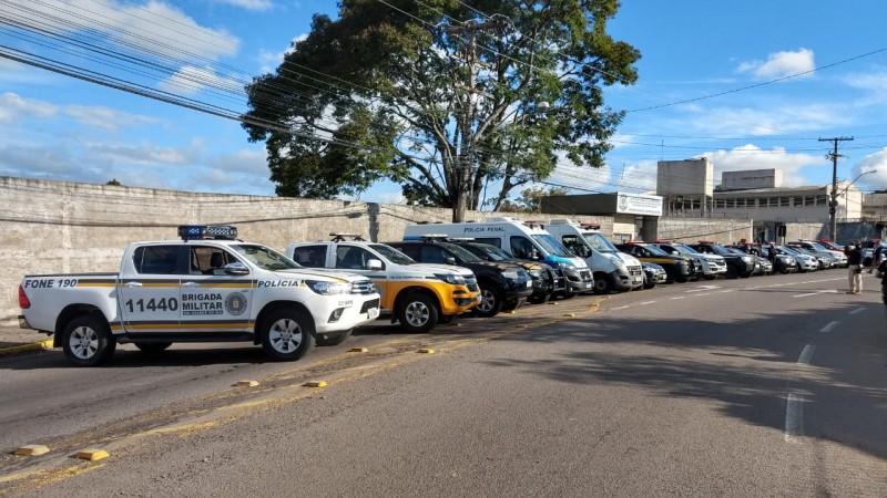 For&ccedil;as de Seguran&ccedil;a P&uacute;blica local realizam homenagem 