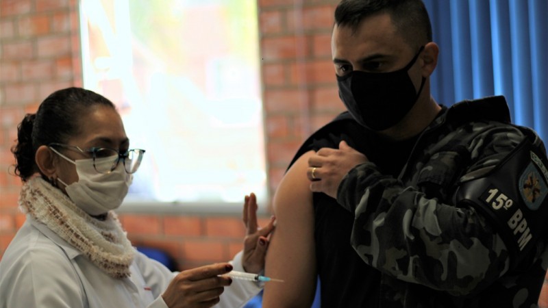 Vacinação Efetivo do 15º BPM em Canoas