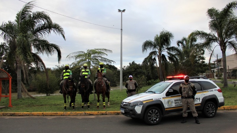Policiamento em Canoas - Apoio do 4º RPMon