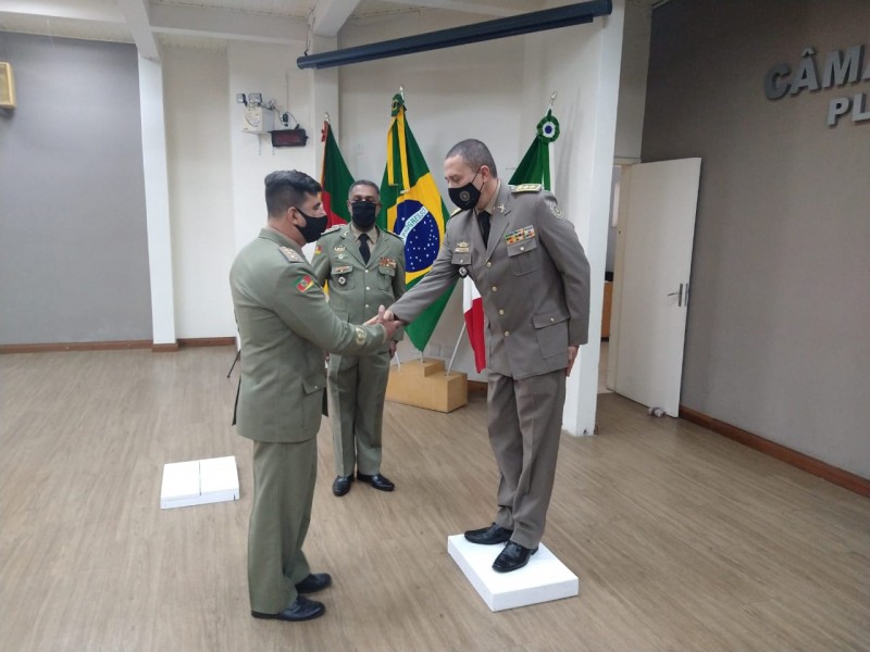 Solenidade militar apresenta novo Comandante do CRPO Litoral para comunidade