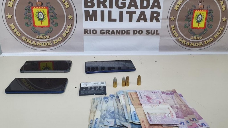Material apreendido durante a ação 