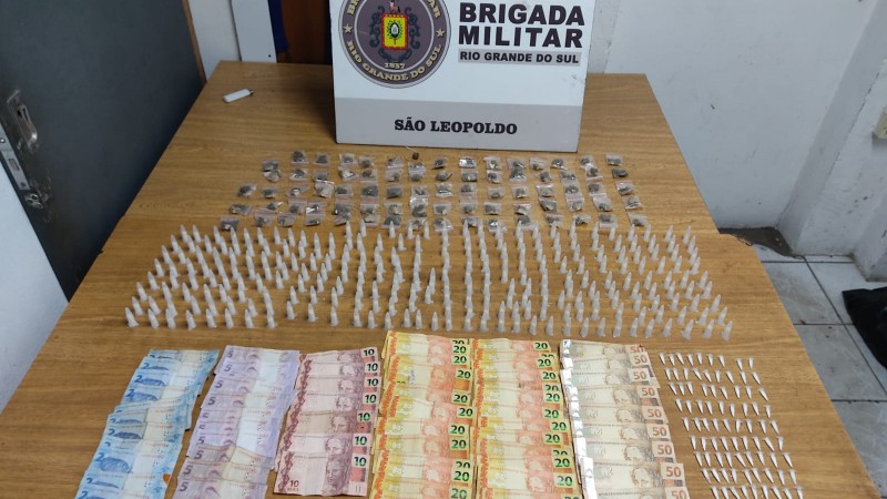 30 julho 25º BPM prende por tráfico