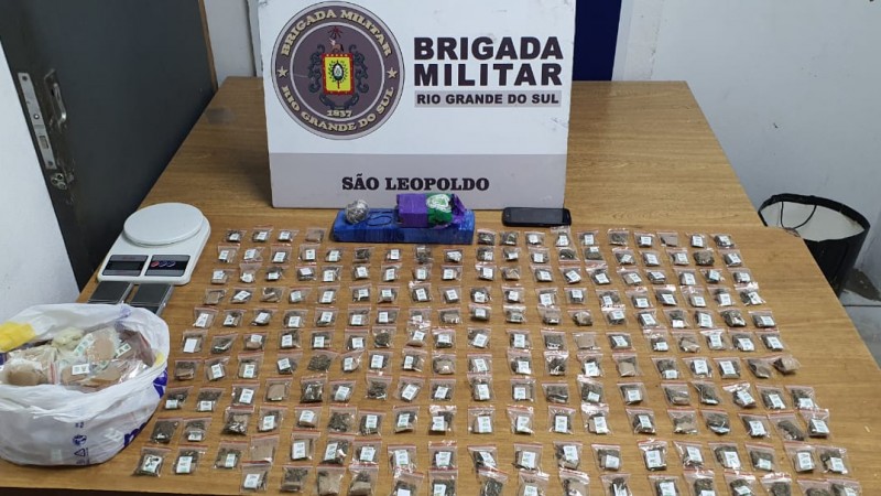 BRIGADA MILITAR DE SÃO LEOPOLDO PRENDE POR TRÁFICO DE DROGAS
