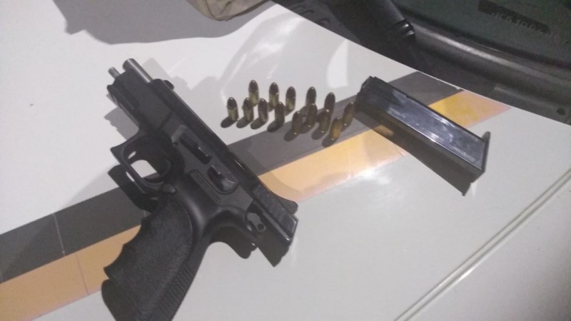 Após abordagem homem é preso com arma de fogo em Portão