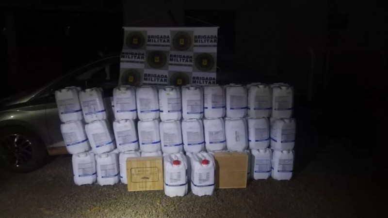 Brigada Militar de Crissiumal apreende agrot&oacute;xicos de origem estrangeira em Crissiumal
