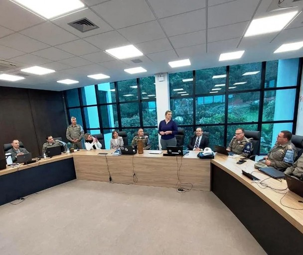 Anelize Winter em Reunião em SCS 