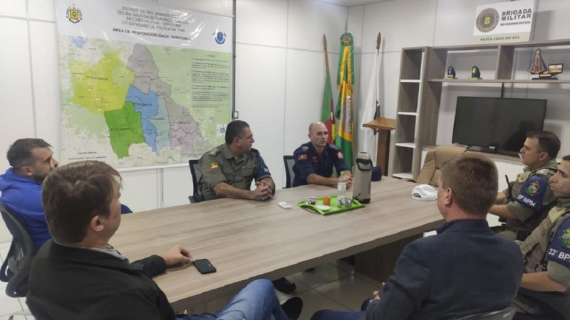 Reuni&atilde;o com autoridades em SCS