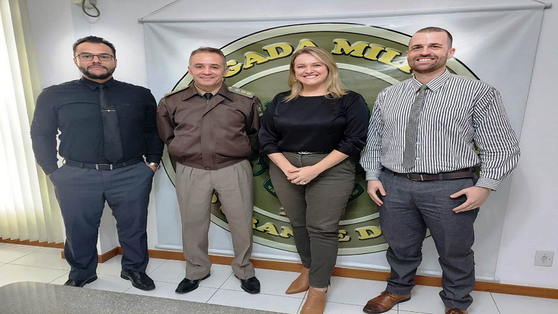 Brigada Militar recebe comiss&atilde;o de Direito Militar