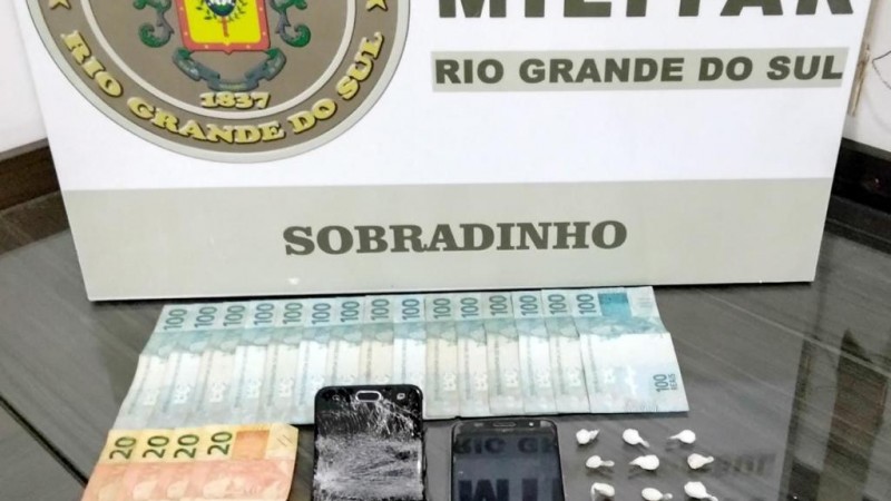 BM Sobradinho, na noite de quarta-feira (18/5), &agrave;s 20h30, prendeu um homem de 27 anos, na &aacute;rea central do munic&iacute;pio. 