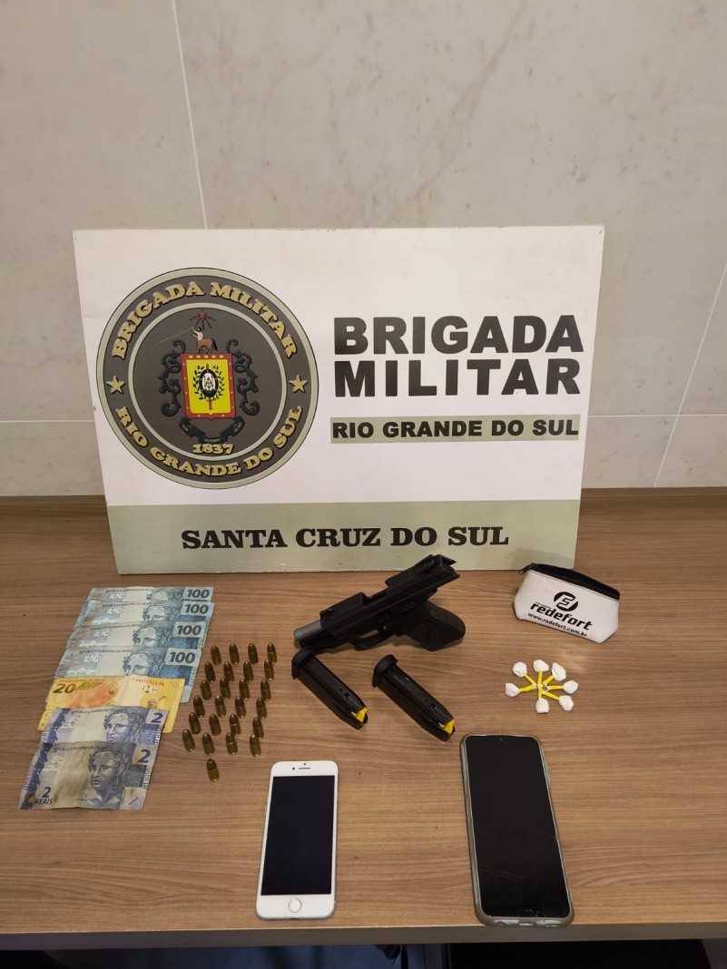 BM de Santa Cruz do Sul prendeu um homem e apreendeu um menor de idade por trafico de entorpecentes e receptacao