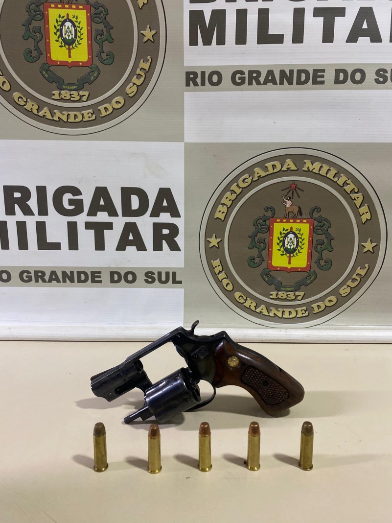 revolver 38 e 5 muni&ccedil;&otilde;es intactas