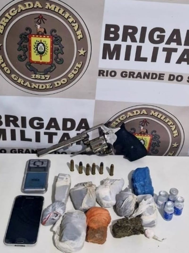 Apreensão de arma de fogo, munição, entorpecentes, balança precisão e aparelho celular