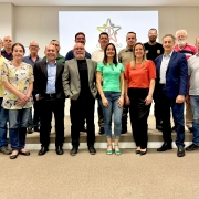 comandante em foto com diretoria do conseporo sl