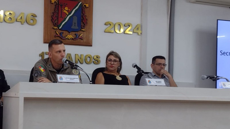 Subcomandante do 25º BPM falando em reunião 1
