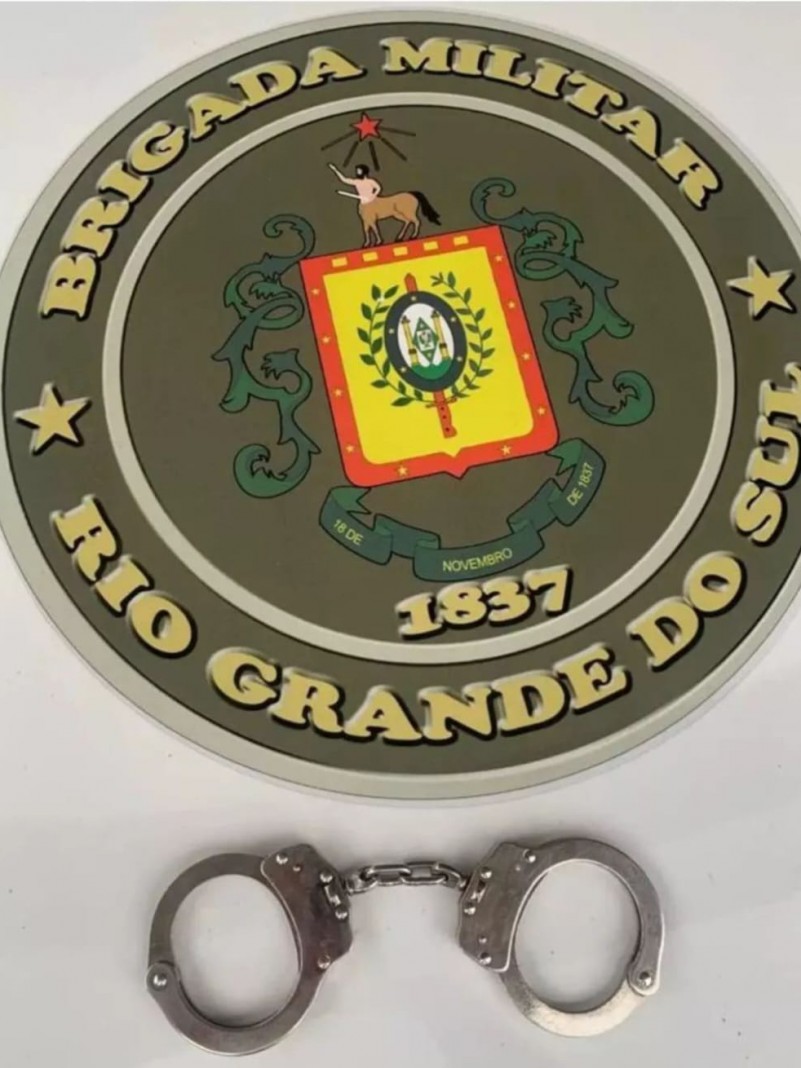Brigada Militar prende homem foragido, em Imb&eacute;