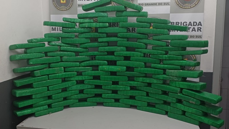 A Brigada Militar apreendeu aproximadamente 100 quilos de maconha em  Caxias do Sul 