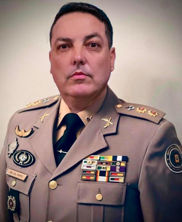 Ten Cel PM Luciano Ferreira Porto