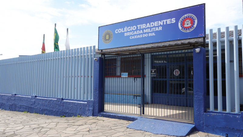 Fachada do Colégio Tiradentes de Caxias do Sul