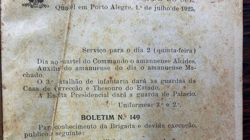 Na foto contém uma folha do Boletim Geral do ano de 1925