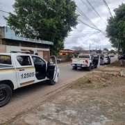 Abordagem a veiculo pela Força Tática 