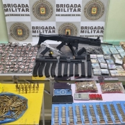 Em menos de 72 horas, Brigada Militar apreende armas e grande quantidade de munições e dinheiro em Cachoeirinha