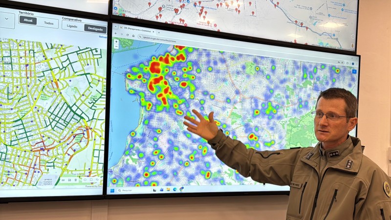 Major Henz explica mapa de calor que aproxima a a&ccedil;&atilde;o policial do local e hor&aacute;rio da incid&ecirc;ncia criminal