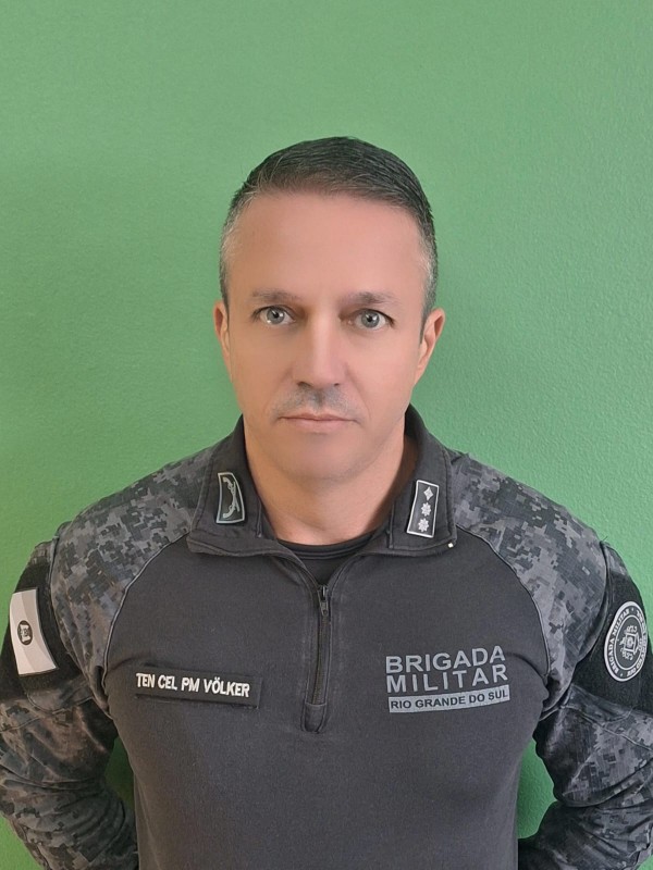 Comandante do 4º RPMon - Ten Cel PM Hermes Völker